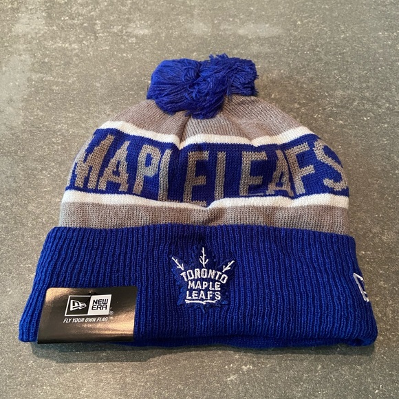 PRICE IS FIRM Brand new Toronto Maple Leafs beanie - Picture 1 of 1